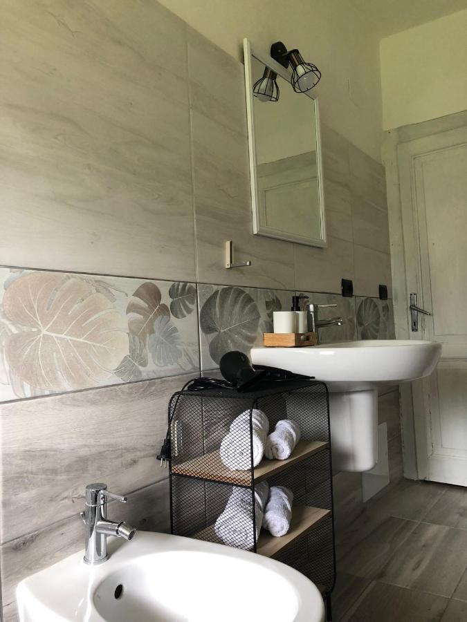 Casa di Aristide Apartment Erba Bagian luar foto